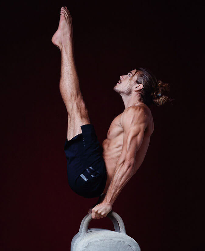 Roo specializes in calisthenics, gymnastics and functional movement. He uses a ranges of training methods to improve range of the body’s capability.
